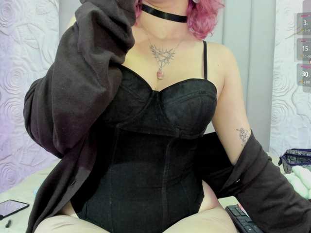AlexaFoxy18 live cam on BongaCams