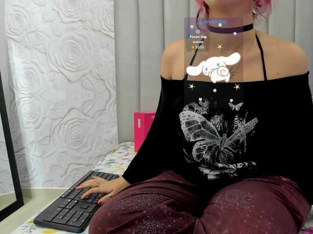 AlexaFoxy18 live cam on BongaCams