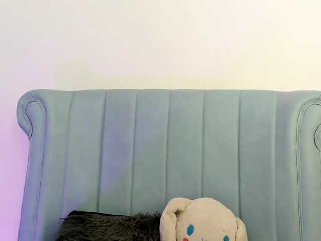 AlexaFoxy18 live cam preview