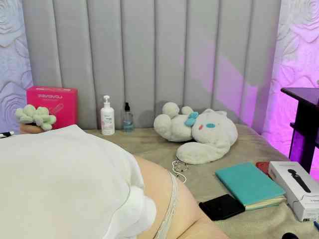 AlexaFoxy18