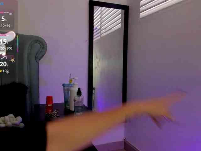 AlexaFoxy18