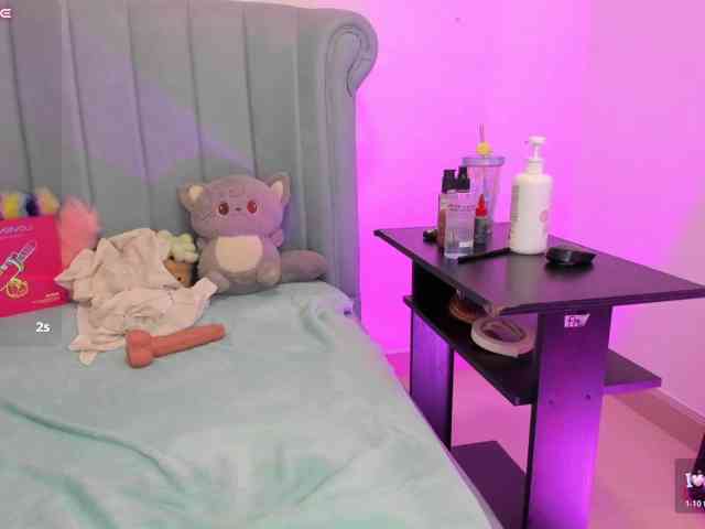AlexaFoxy18 AlexaFoxy18