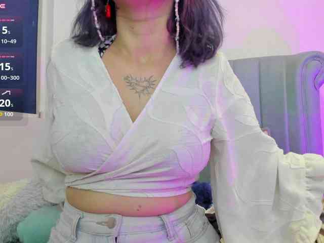 AlexaFoxy18