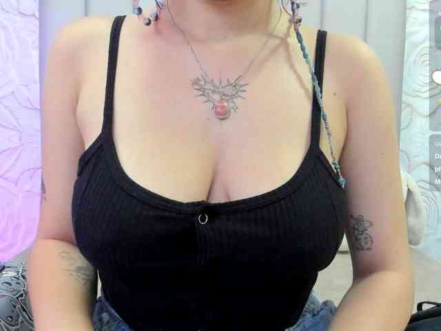 AlexaFoxy18