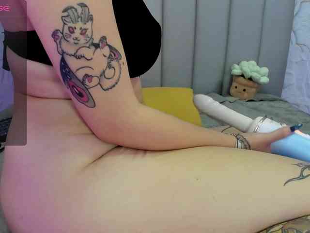 AlexaFoxy18