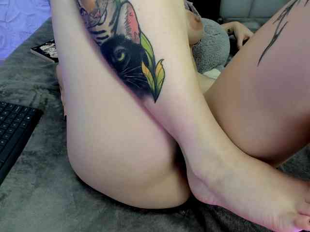 AlexaFoxy18 AlexaFoxy18
