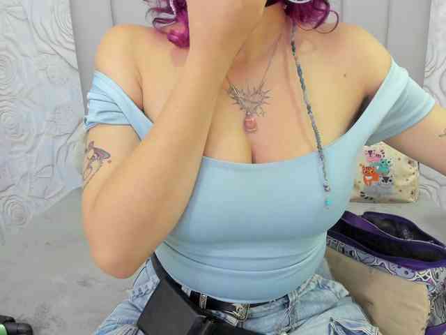 AlexaFoxy18 AlexaFoxy18