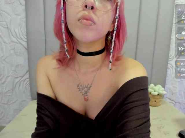 AlexaFoxy18 AlexaFoxy18