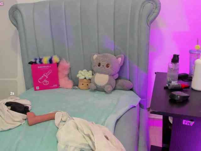 AlexaFoxy18