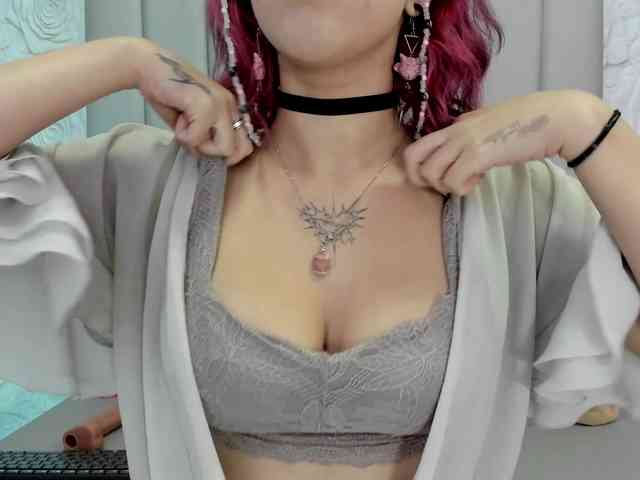 AlexaFoxy18 AlexaFoxy18