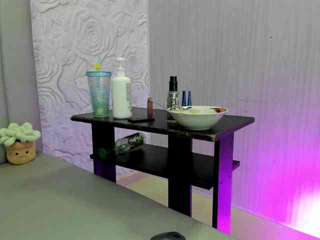 AlexaFoxy18 AlexaFoxy18