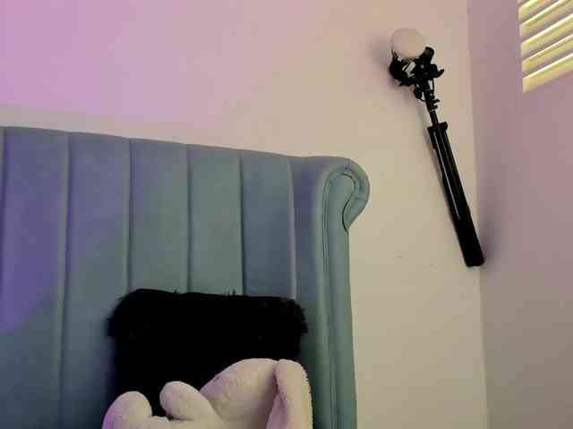 AlexaFoxy18