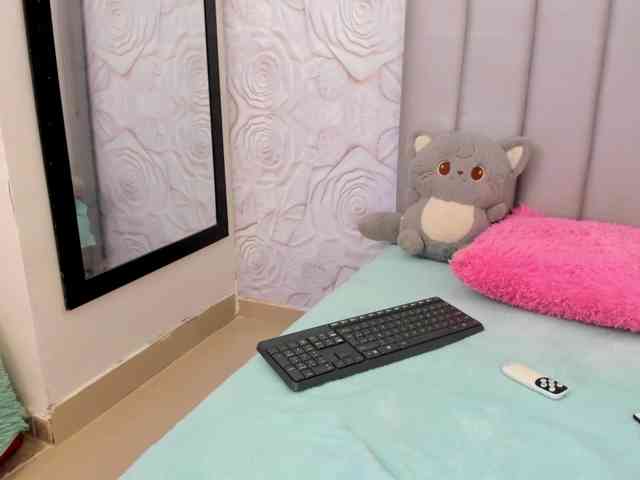 AlexaFoxy18