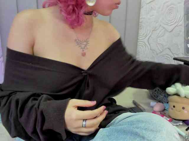 AlexaFoxy18