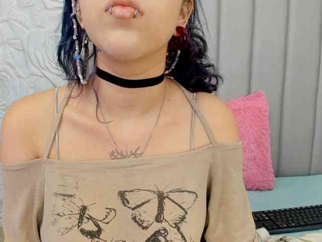 AlexaFoxy18 AlexaFoxy18