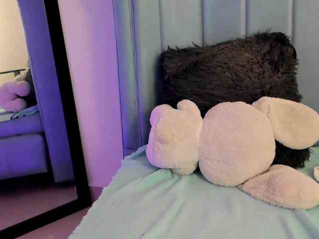 AlexaFoxy18