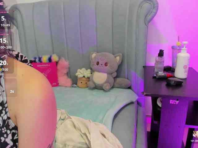 AlexaFoxy18