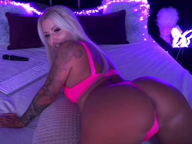 GraceHotDavies live cam on BongaCams