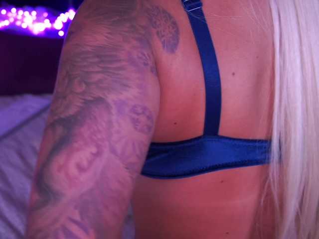 GraceHotDavies live cam on BongaCams