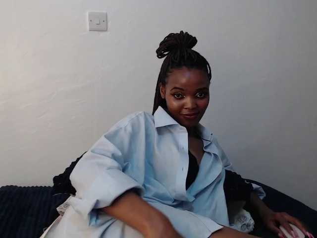 exlovergal, en directo ahora en BongaCams
