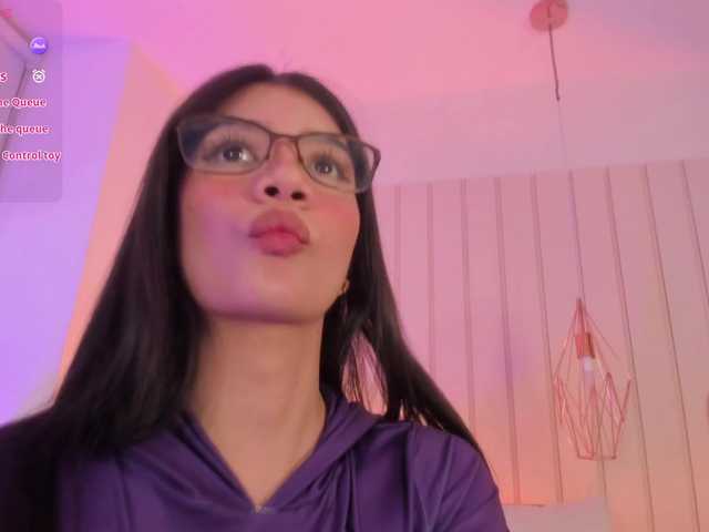 pikayle live webcam show