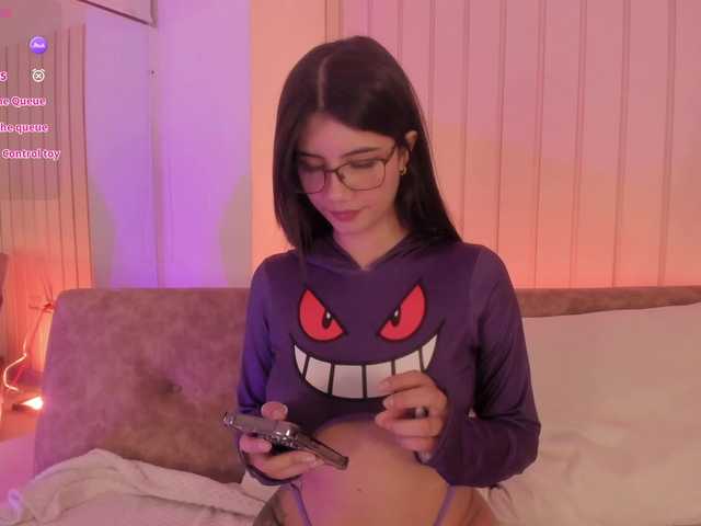 pikayle live webcam show