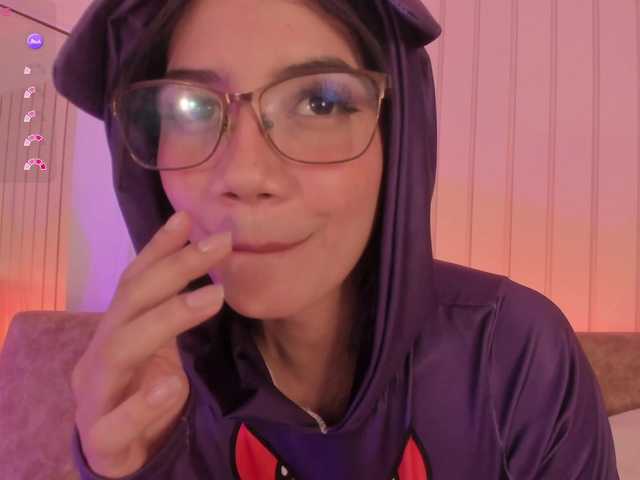 pikayle live webcam show
