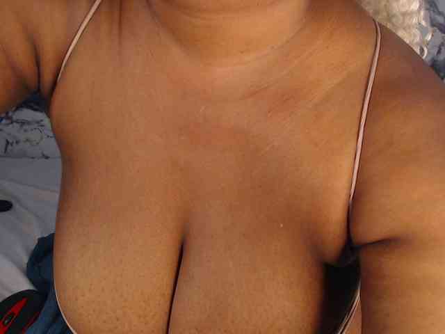 LustyAurora69 webcam