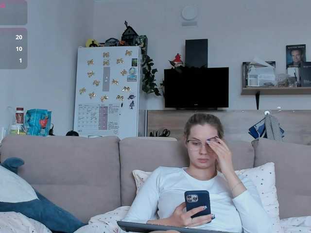 Girlalonehome live cam on BongaCams