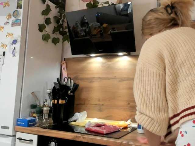 Girlalonehome