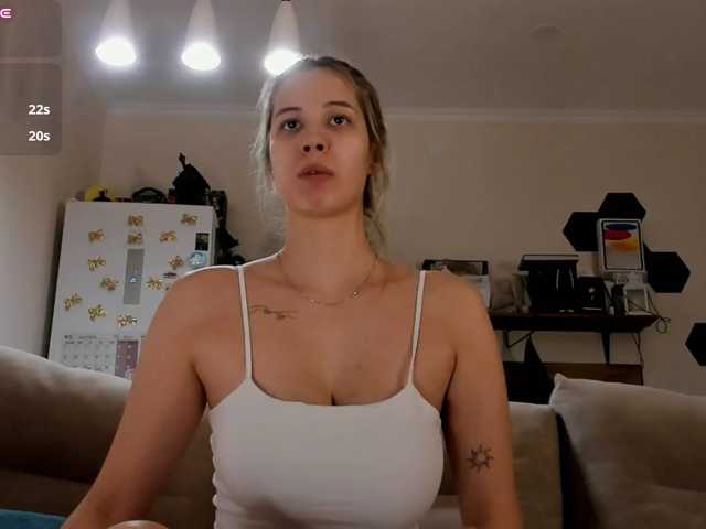 Girlalonehome live cam on BongaCams