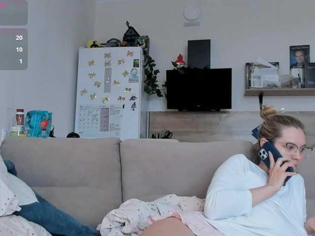 Girlalonehome live cam on BongaCams