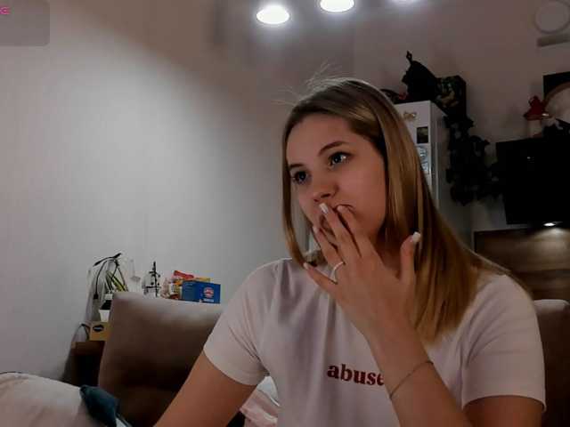 Girlalonehome live cam on BongaCams