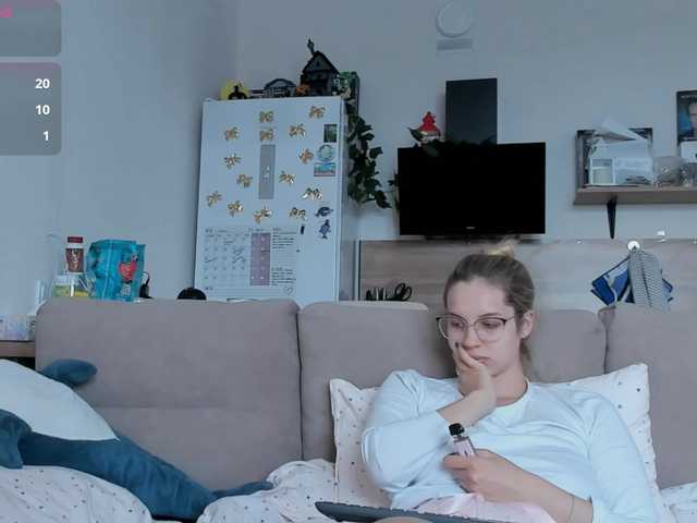 Girlalonehome live cam on BongaCams