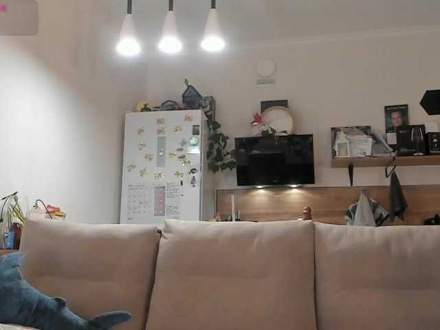 Girlalonehome live cam