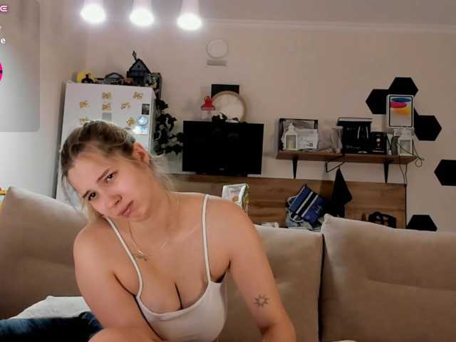 Girlalonehome