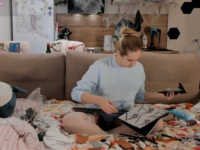 Girlalonehome