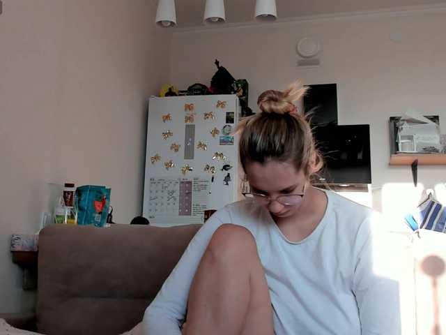 Girlalonehome live cam on BongaCams