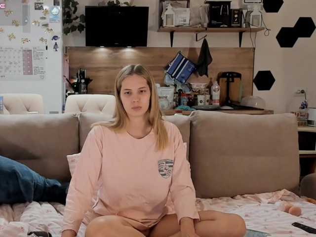 Girlalonehome