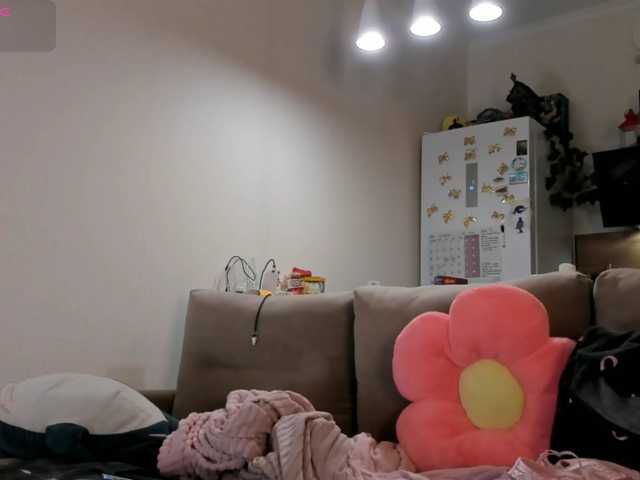 Girlalonehome live cam on BongaCams