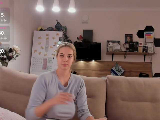 Girlalonehome live cam on BongaCams