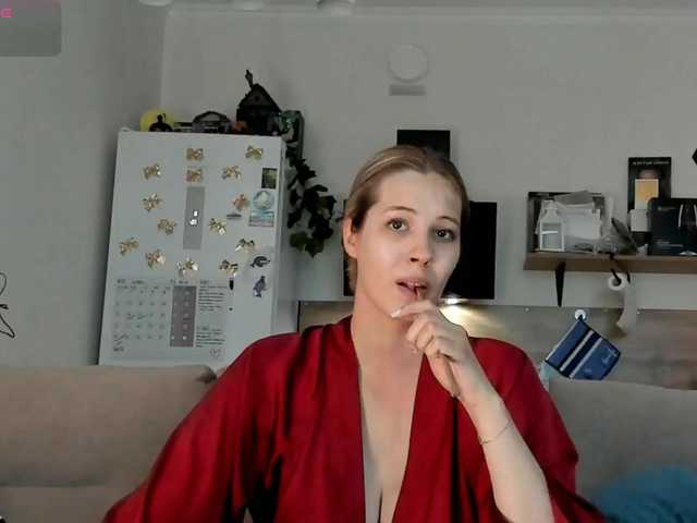 Girlalonehome live webcam show