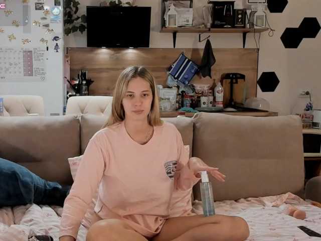 Girlalonehome