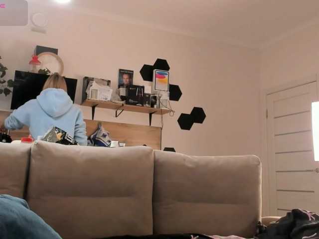 Girlalonehome