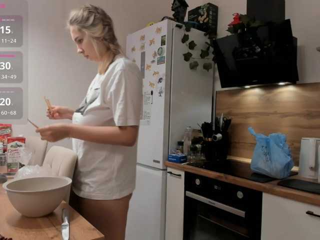 Girlalonehome live cam on BongaCams