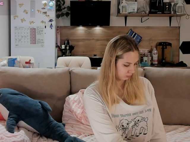 Girlalonehome