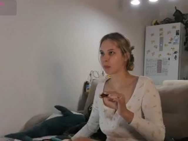 Girlalonehome