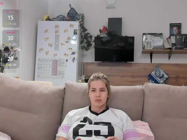 Girlalonehome live cam on BongaCams