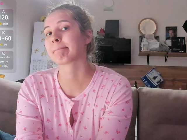 Girlalonehome live cam on BongaCams