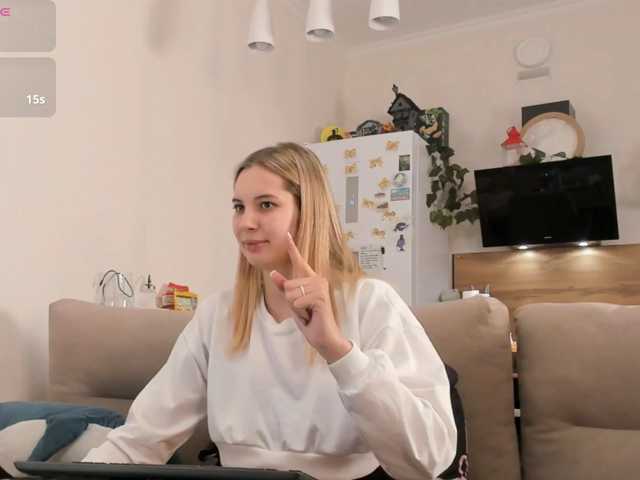 Girlalonehome live cam on BongaCams